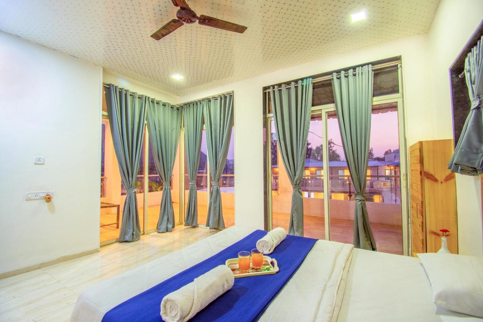 Empyrean Stay Ll 6Bhk Ll Royal Bramha Palace Ll Pvt Pool Ll Lonavala Exteriör bild